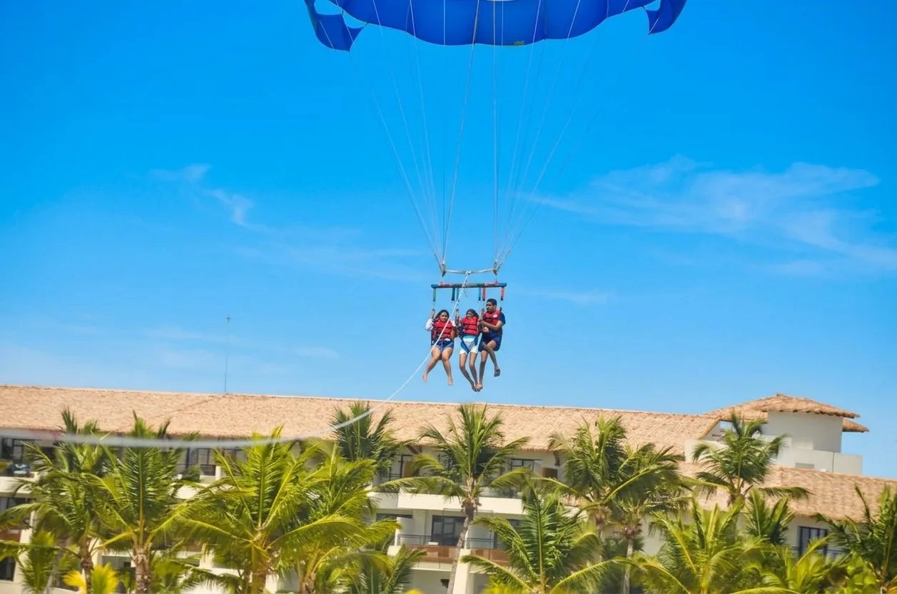 Parasailing Triple